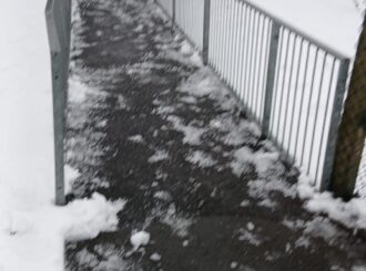 C2D3E9E1 6F05 4C0C Bf99 F45B50Bcdfb5